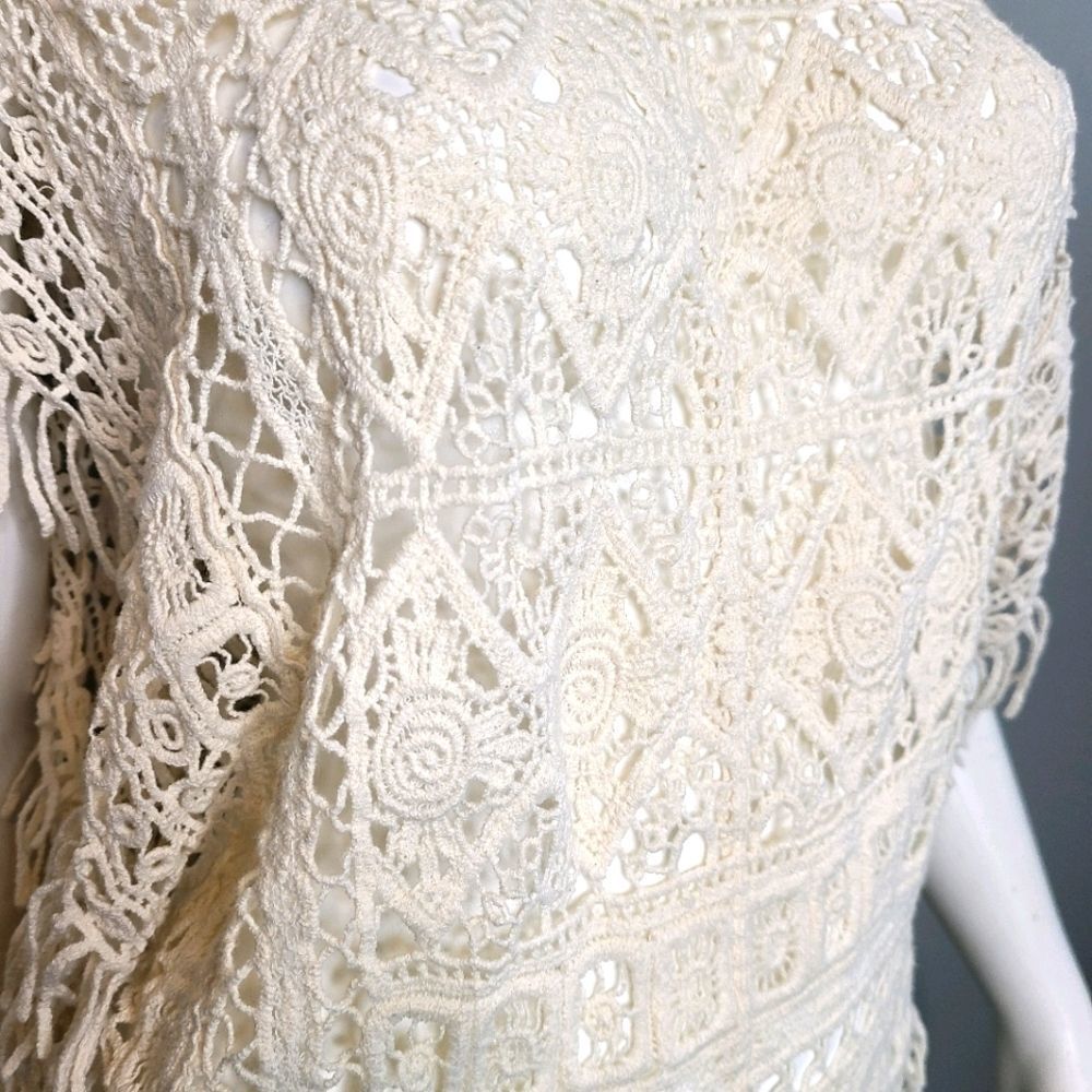 Cream Boho Crochet Top size Small - Picture 11 of 12